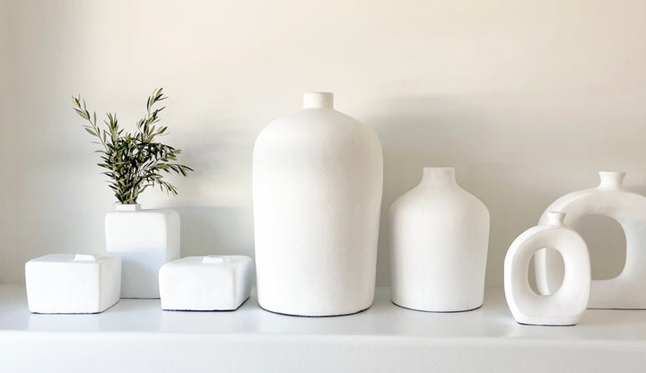 white ceramic pots